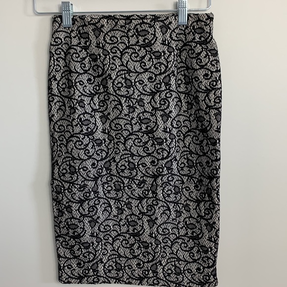 Aritzia Wilfred Campagne Black Lace Skirt Two Side Zipper Vents Size 0 - Picture 8 of 11
